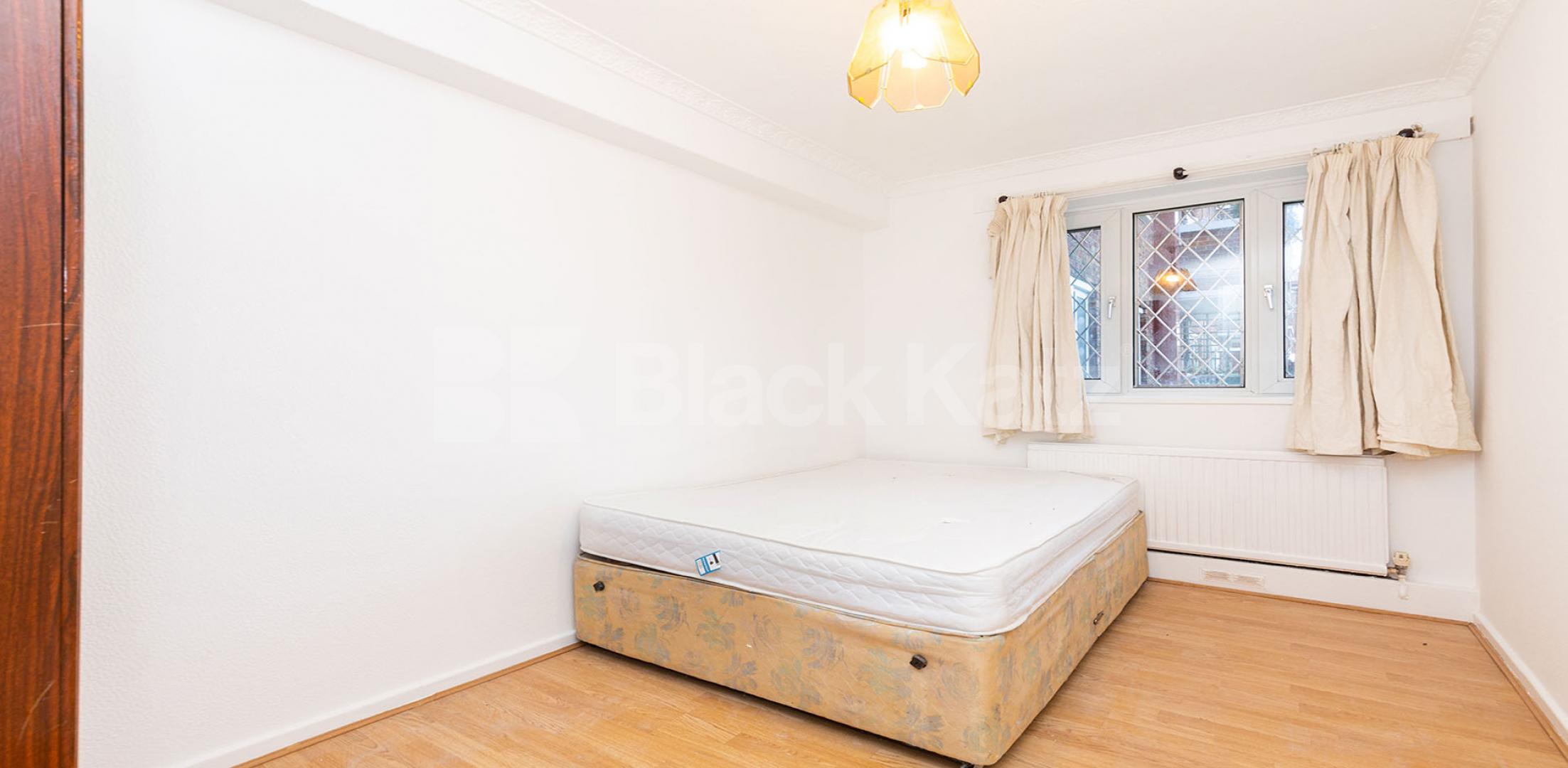 			PICTURES TO FOLLOW!, 3 Bedroom, 1 bath, 1 reception Flat			 Lindley Street, WHITECHAPEL E1